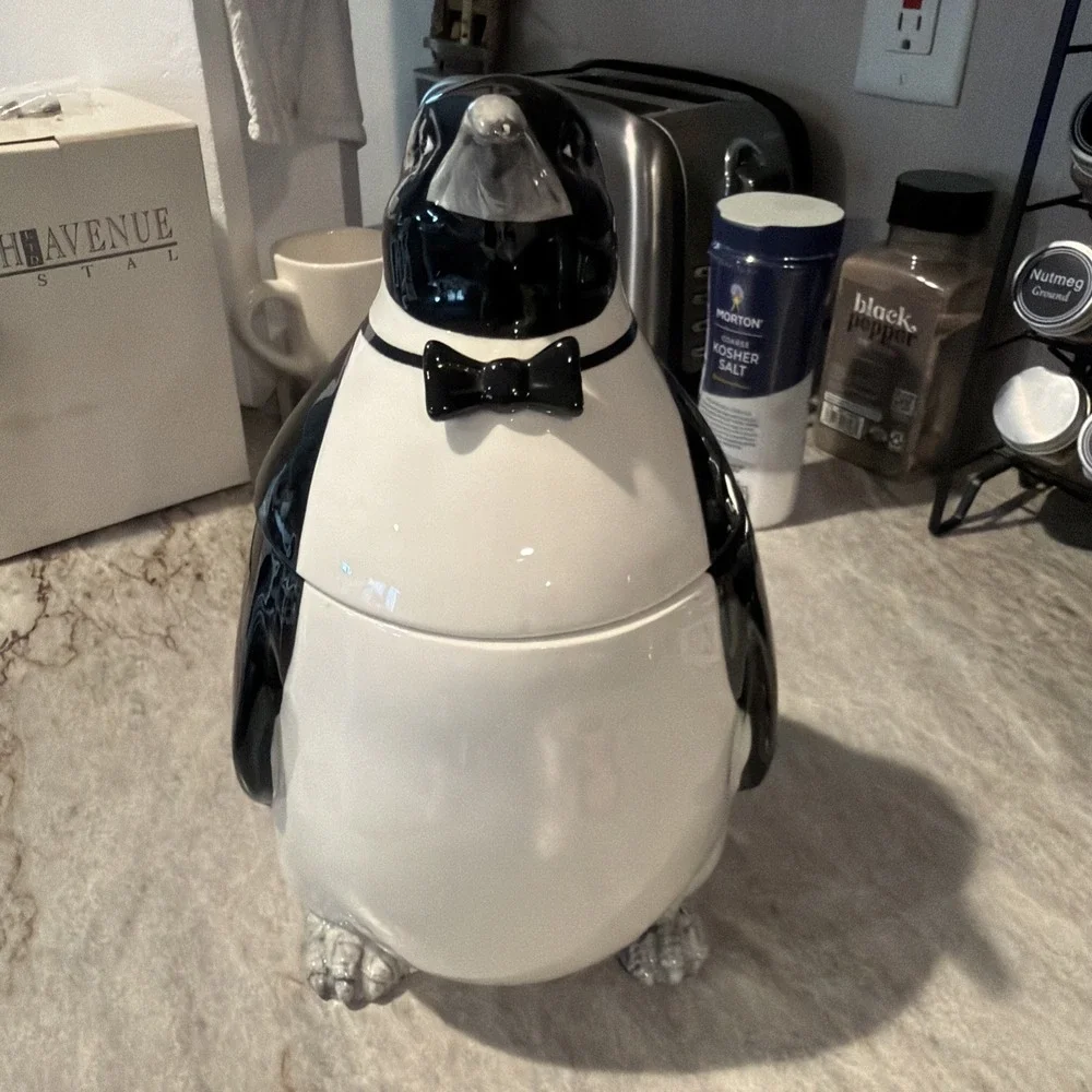 Vtg Otagiri Japan 1983 Penguin With Bow tie Glazed Ceramic Cookie Jar